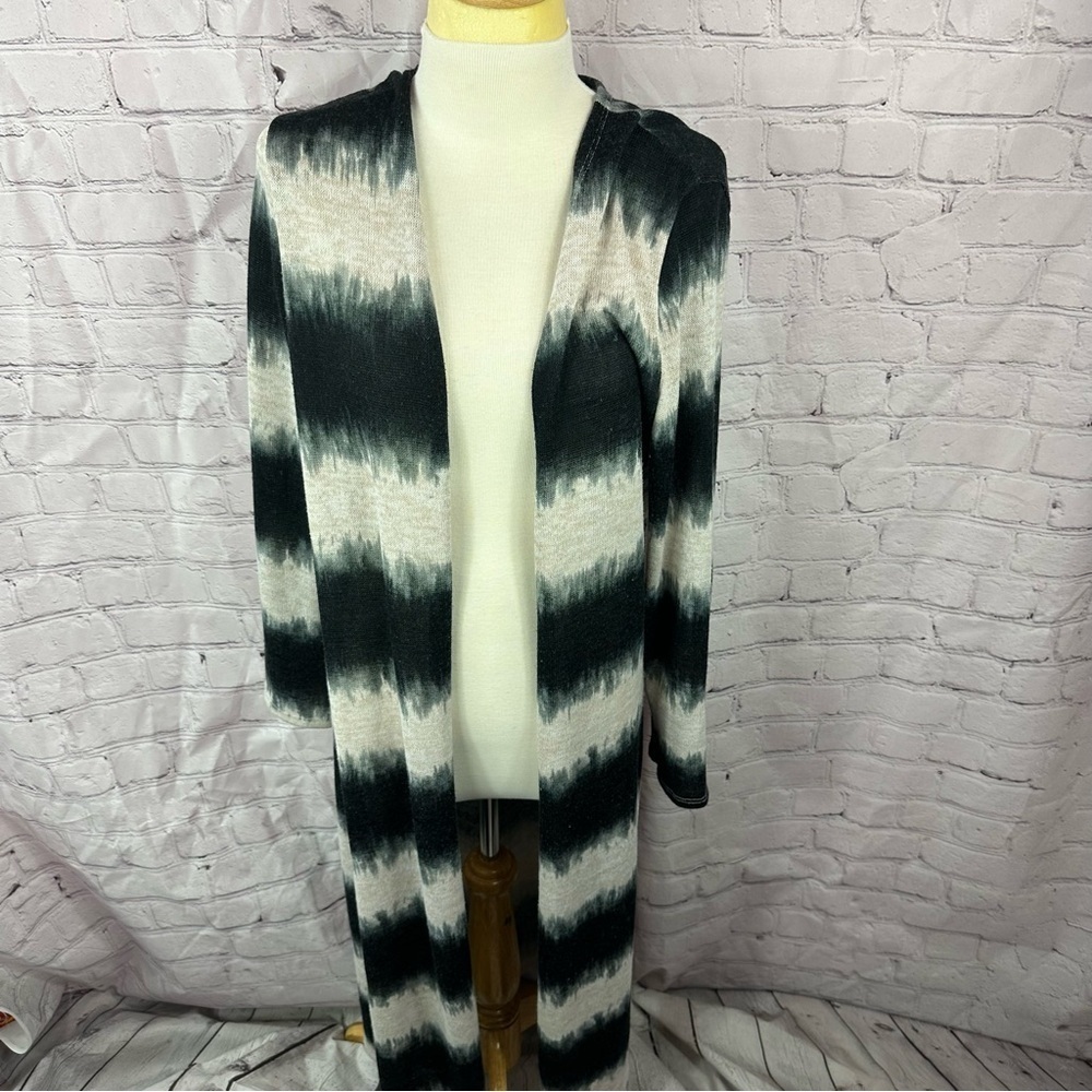 boutique lovely J Striped Black Cream light weight Sweater cardigan duster Plus